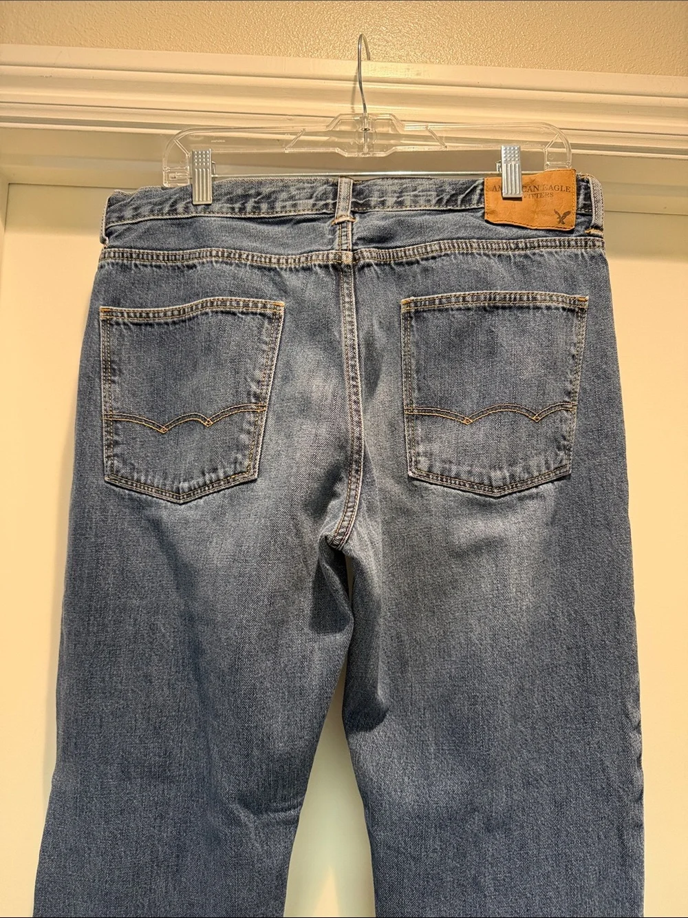 American Eagle Outfitters Men’s Slim Straight Medium Blue Wash Jeans